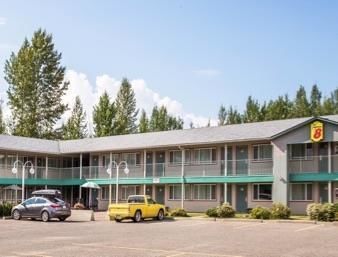 Super 8 By Wyndham Quesnel Bc Hotel Екстериор снимка